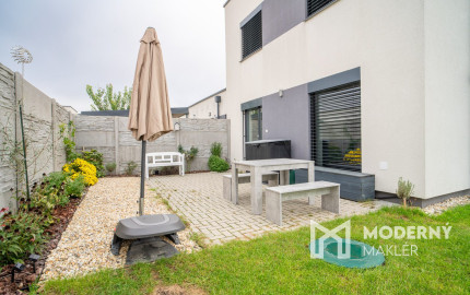 Na prenájom kompletne zariadený 4-izbový byt s benefitmi rodinného domu v Rovinke