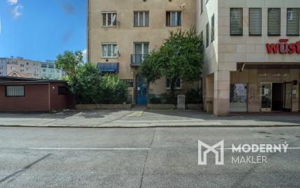 Na prenájom obchodný priestor v samotnom centre Bratislavy