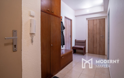Na prenájom priestranný 3 izbový byt s balkónom v Malackách