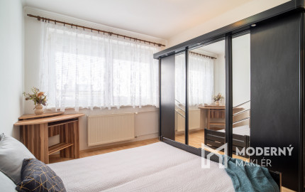 Na prenájom priestranný 3 izbový byt s balkónom v Malackách