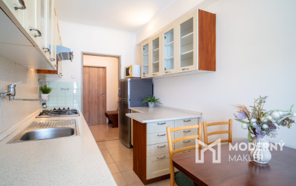 Na prenájom priestranný 3 izbový byt s balkónom v Malackách