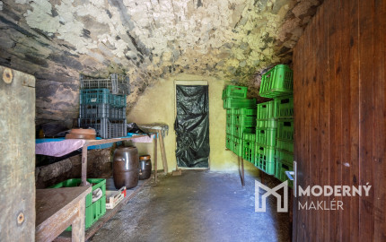 Na predaj 6-izbový rodinný dom v obci Podkriváň