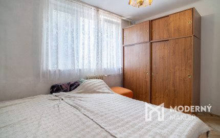 Na predaj priestranný 3-izbový byt s loggiou v centre Stupavy