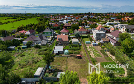 Na predaj pozemok pripravený na výstavbu v Pate