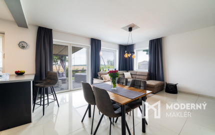 Na predaj 4-izbový rodinný dom v obci Hrubý Šúr