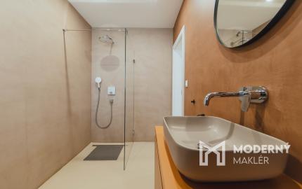 ZNÍŽENÁ CENA: Na predaj moderný rodinný dom v Skalke nad Váhom