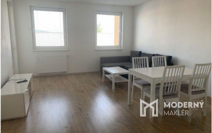 Na prenájom 2-izbový byt na Zlatovskej ulici v Trenčíne