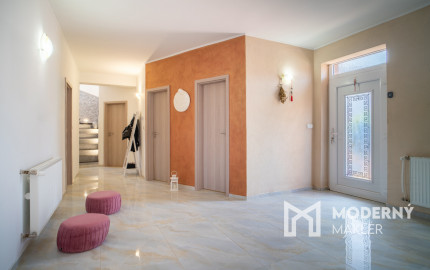 Na predaj priestranný rodinný dom v obci Zlaté Klasy