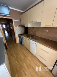 Na prenájom 3-izbový byt s veľkým balkónom v Trenčíne