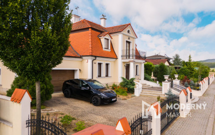 Na predaj nadštandardný rodinný dom s bazénom, Soblahov