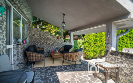 Na predaj rodinný dom s bazénom a saunou v Rohovciach