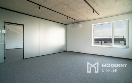 Na prenájom jedno podlažie polyfunkcie na Zavarskej ulici v Trnave