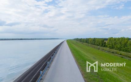 Na predaj 3-izbový prízemný byt v Trstenej na Ostrove