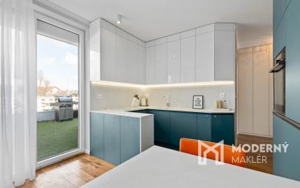 Na prenájom dizajnový 3-izbový byt so 45m2 terasou v Stupave