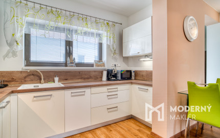 Na prenájom kompletne zariadený 2-izbový byt v centre Trnavy