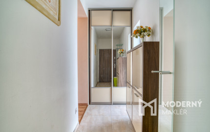 Na prenájom kompletne zariadený 2-izbový byt v centre Trnavy
