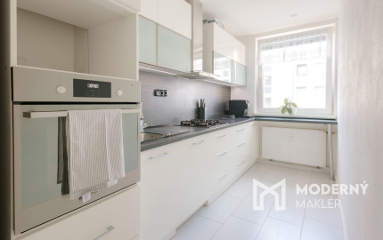 REZERVOVANÉ Na predaj 3-izbový byt v Martine / Záturčie