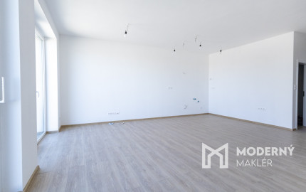 Na predaj 4 izbová bytová jednotka v dvojdome v Lehniciach