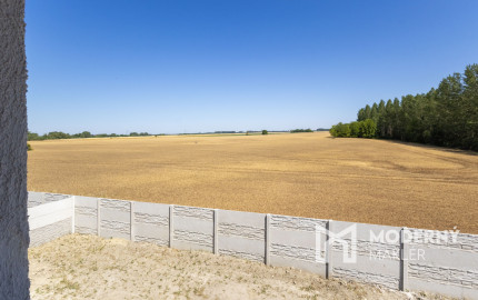 Na predaj 4 izbová bytová jednotka v dvojdome v Lehniciach