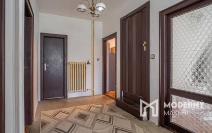 REZERVOVANÉ: Na predaj dvojgeneračný rodinný dom v obci Beladice