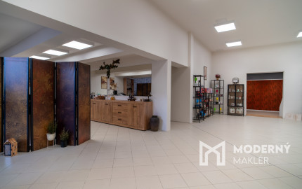 Na prenájom obchodný priestor v centre mesta priamo pod Bratislavským hradom