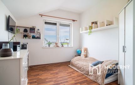 Na predaj dom so vstupom do súkromného jazera v Hrubej Borši