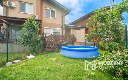 Na predaj dom so vstupom do súkromného jazera v Hrubej Borši