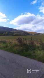 Investičné pozemky v obci UHROVEC