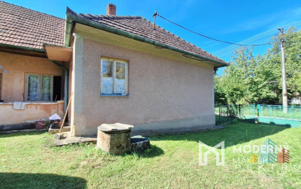 REZERVOVANÉ..Na predaj rodinný 2-izbový domček v pôvodnom stave – Zlatníky, okr. Bánovce nad Bebravou, pozemok 1200 m², tichá ulica, krásne prostredie