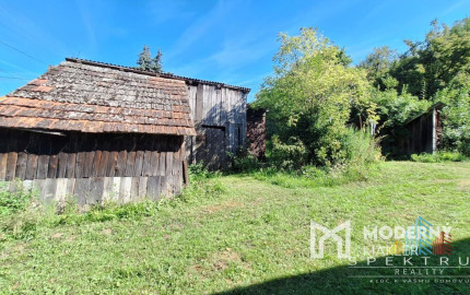 REZERVOVANÉ..Na predaj rodinný 2-izbový domček v pôvodnom stave – Zlatníky, okr. Bánovce nad Bebravou, pozemok 1200 m², tichá ulica, krásne prostredie