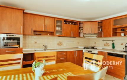 Na predaj štýlový 4-izbový rodinný dom v Trenčíne