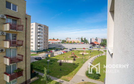 Na predaj moderný 3-izbový byt vo výbornej lokalite Serede