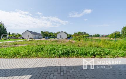 REZERVOVANÉ: Na predaj moderný 4-izbový rodinný dom v Šoporni