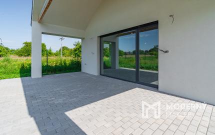 REZERVOVANÉ: Na predaj moderný 4-izbový rodinný dom v Šoporni