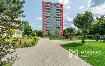 Na predaj garsónka v Seredi