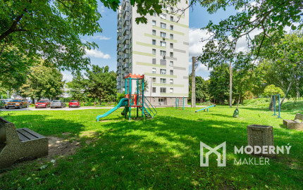 Na predaj garsónka v Seredi