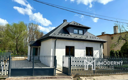 PREDAJ -Exkluzívna ponuka  3i RD - kompletná rekonštrukcia, terasa, pozemok 450m2 - Bánovcen/B / Biskupice