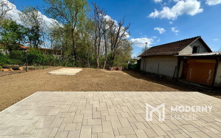 PREDAJ -Exkluzívna ponuka  3i RD - kompletná rekonštrukcia, terasa, pozemok 450m2 - Bánovcen/B / Biskupice