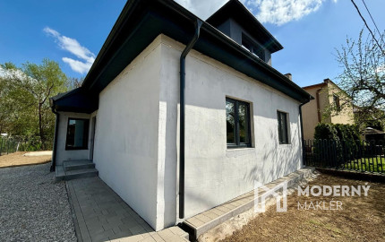 PREDAJ -Exkluzívna ponuka  3i RD - kompletná rekonštrukcia, terasa, pozemok 450m2 - Bánovcen/B / Biskupice