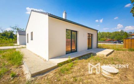 Na predaj rekreačná chata s priestranným pozemkom v obci Blahová