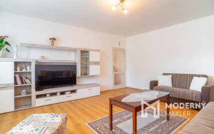 REZERVOVANÉ: Na predaj rodinný dom s potenciálom v srdci Rovinky