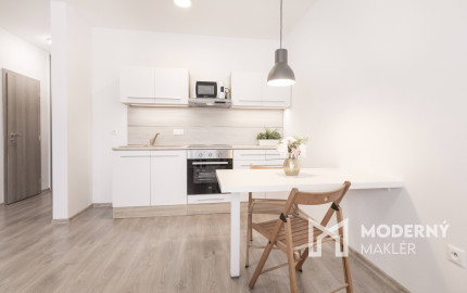 REZERVOVANÉ: Na prenájom 2-izbový byt s loggiou a parkovaním - Hviezdoslavov