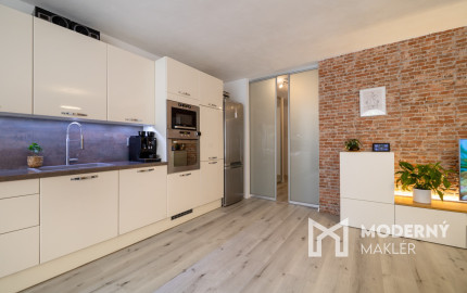 REZERVOVANÉ: Na predaj štýlový 3-izbový byt v lokalite Bratislava–Trnávka