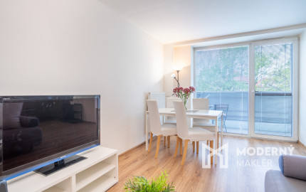 Na predaj kompletne zariadený 2-izbový byt v blízkosti OC Vivo