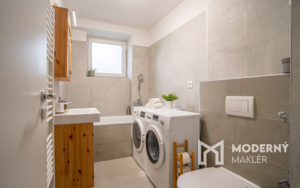 Na predaj kompletne zariadený 2-izbový byt v blízkosti OC Vivo