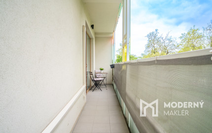 Na predaj kompletne zariadený 2-izbový byt v blízkosti OC Vivo