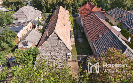 Na predaj pozemok so starším domom v obci Selice