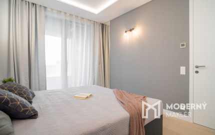 Na prenájom exkluzívny 2-izbový byt so šatníkom a panoramatickým výhľadom v projekte SKYPARK, Továrenská ulica