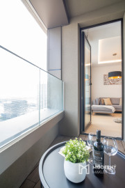 Na prenájom exkluzívny 2-izbový byt so šatníkom a panoramatickým výhľadom v projekte SKYPARK, Továrenská ulica