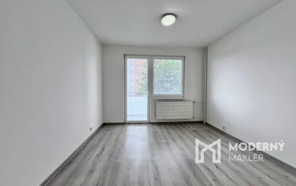 Na predaj priestranný 4-izbový byt v Trenčíne